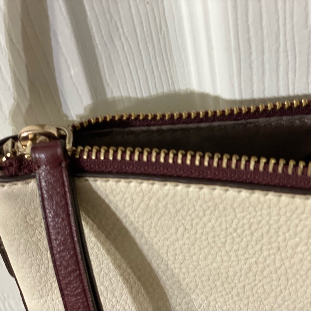 Kate Spade SOLD SOLD - Picture 6 of 7